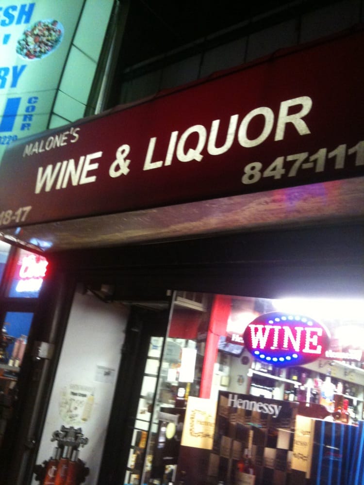 Malone's Wine & Liquor Logo