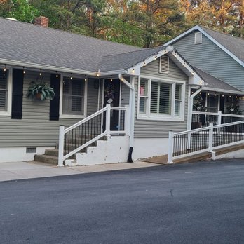 CrawDaddy's Cajun - Looks like a Handicap home. But spacious inside - Cajun/Creole Near Me - Medford, New Jersey