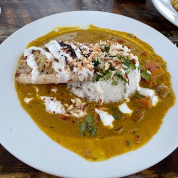 Silver Star Cafe - Mahi mahi with red pepper sweet potato curry and jasmine rice - New American Near Me - Park City, Utah Silver Star Cafe - Mahi mahi with red pepper sweet potato curry and jasmine rice - New American Near Me - Park City, Utah