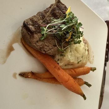 Tarpon Lodge & Restaurant - Filet Migon cooked to perfection - American Near Me - Bokeelia, Florida Tarpon Lodge & Restaurant - Filet Migon cooked to perfection - American Near Me - Bokeelia, Florida