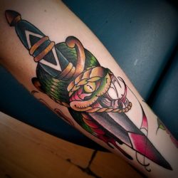 Diamond Club Tattoo Studio - By Feo Berumen