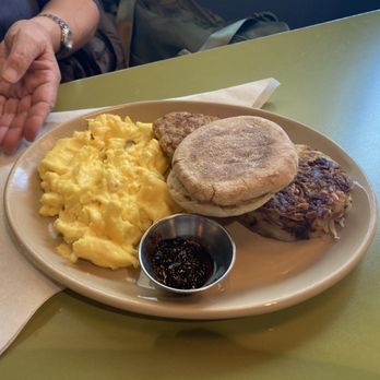 Snooze - Snooze Classic with chicken sausage, English muffin and hash browns - Breakfast & Brunch Near Me - Denver, Colorado