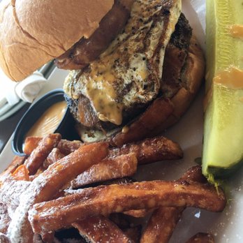 Grind At Kona Tiki Bar - New American Near Me - Ormond Beach, Florida