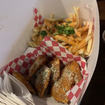 Detroit Fleat - Sweet sriracha fries and baked ravioli - Beer, Wine & Spirits Near Me - Ferndale, Michigan