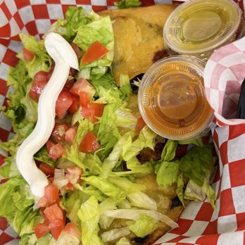 Comidas Cindo de Mayo - Empanadas de rajas con queso - Food Trucks Near Me