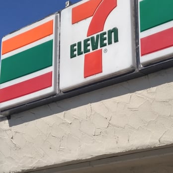 7-Eleven - the front of a 7 - eleven restaurant - Convenience Stores Near Me - Fresno, California