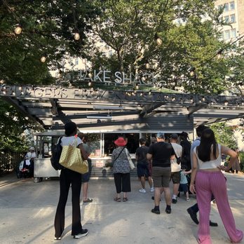 Shake Shack Madison Square Park - Fast Food Near Me - New York, New York