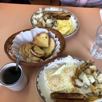 Cippy's Place - Breakfast & Brunch Near Me - Niagara Falls, Ontario
