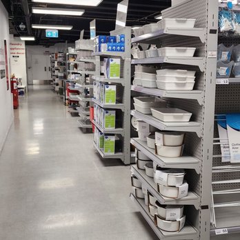 The Warehouse - Very dark store. February 2023 - Department Stores Near Me - Auckland, AUK