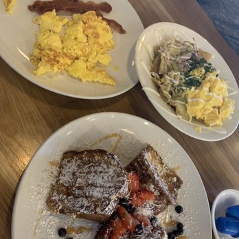Broken Yolk Cafe - Breakfast - Breakfast & Brunch Near Me - Costa Mesa, California
