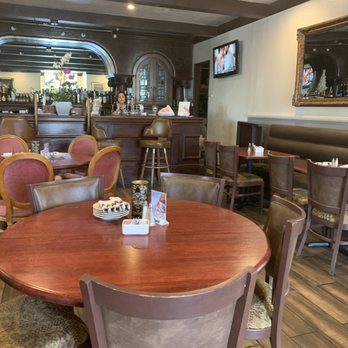Pom & Olive - Very inviting bar - Mediterranean Near Me - Costa Mesa, California Pom & Olive - Very inviting bar - Mediterranean Near Me - Costa Mesa, California