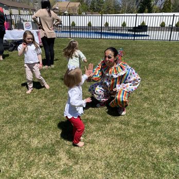 Legendary Entertainment - Giggles the clown, cutest and most fun! - Magicians Near Me Legendary Entertainment - Giggles the clown, cutest and most fun! - Magicians Near Me