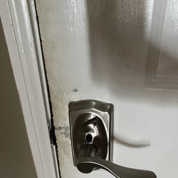 Resort Rentals - Door handle. - Vacation Rentals Near Me - St. Pete Beach, Florida Resort Rentals - Door handle. - Vacation Rentals Near Me - St. Pete Beach, Florida
