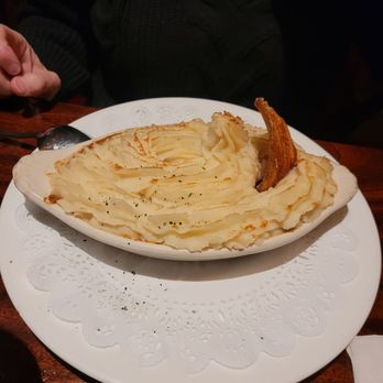 Connolly's Pub & Restaurant - Shepherds Pie - Burgers Near Me - New York, New York Connolly's Pub & Restaurant - Shepherds Pie - Burgers Near Me - New York, New York