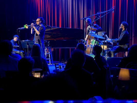 Dimitriou's Jazz Alley by null