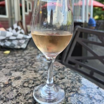 The Gem and Keystone Brewpub - RAW's "Hippie Chic" Rosé wine (Stroudsburg) - American Near Me - Shawnee on Delaware, Pennsylvania