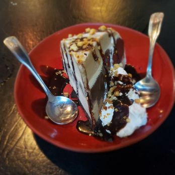 Maui Brewing - Kaluha Ice Cream Cake - Brewpubs Near Me - Lahaina, Hawaii