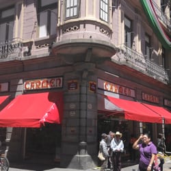 Zapaterías Carmen - Vista desde la esquina del zócalo.