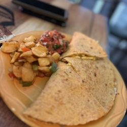 La Salsa Cantina