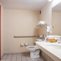 OYO Hotel Adairsville Hwy 140