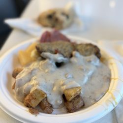 Delta Sky Club - Concourse F - Yummy breakfast