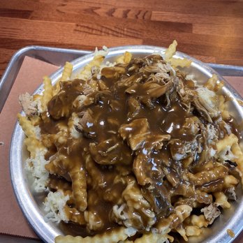 Honey's BBQ - Poutine with gravy and chicken - Barbeque Near Me - Davenport, Florida