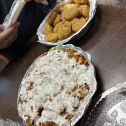 The Halal Cart - Chicken nuggets, chicken gyro
