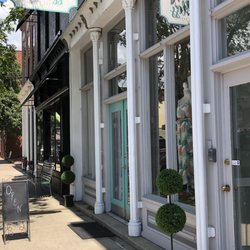 Tru Bliss Boutique - Outside