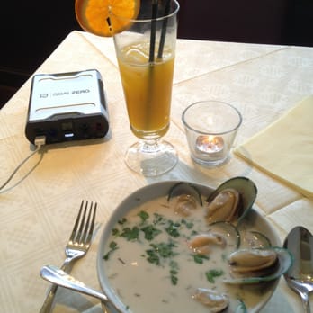 Thai Tho - Mussels with coconut soup as starter - Thai Near Me - London, XGL