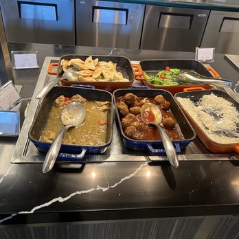 Plaza Premium Lounge - Lunch options - Airport Lounges Near Me Plaza Premium Lounge - Lunch options - Airport Lounges Near Me