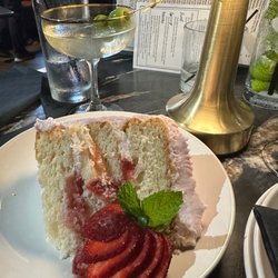 The Heist - Strawberry cake