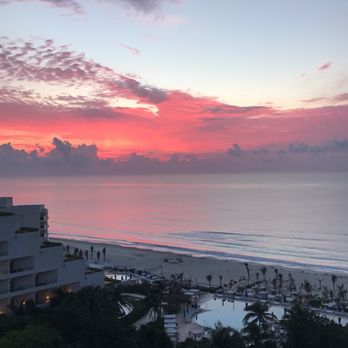 Live Aqua Resort - Beautiful sunrise. - Resorts Near Me - Cancún, ROO