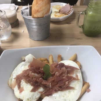 Café Bea - Great place for breakfast and lunch, I had the Huevos Rotos a traditional dish from Spain it was amazing and the toast crunchy. A must! - Cafes Near Me - Miami, Florida