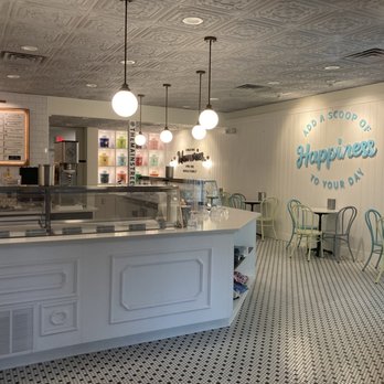 Main Street Creamery - Lovely interior with a nod to the history of Sarasota. - Ice Cream & Frozen Yogurt Near Me - Sarasota, Florida