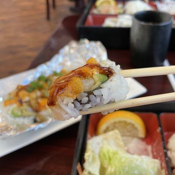 Ginza Sushi - Bay Island Roll - Sushi Bars Near Me - San Jose, California