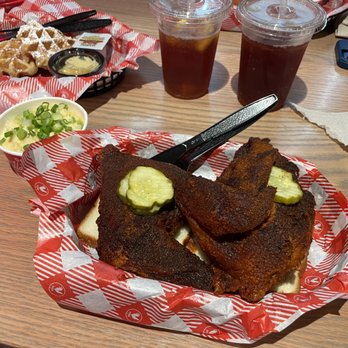 Hattie B's Hot Chicken - Austin - South Lamar - Dam Hot 1/2 Bird - Chicken Wings Near Me - Austin, Texas Hattie B's Hot Chicken - Austin - South Lamar - Dam Hot 1/2 Bird - Chicken Wings Near Me - Austin, Texas