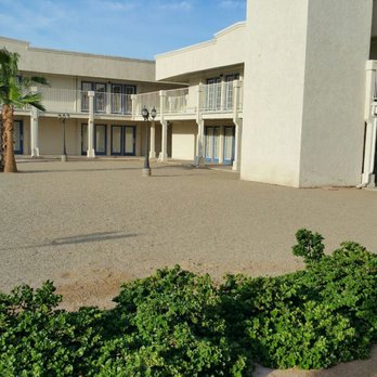 Days Inn by Wyndham Brawley - Just bare gravel throughout - Hotels Near Me - Brawley, California
