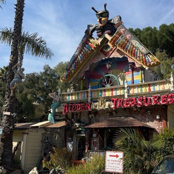 Hidden Treasures - Outside - Antiques Near Me - Topanga, California