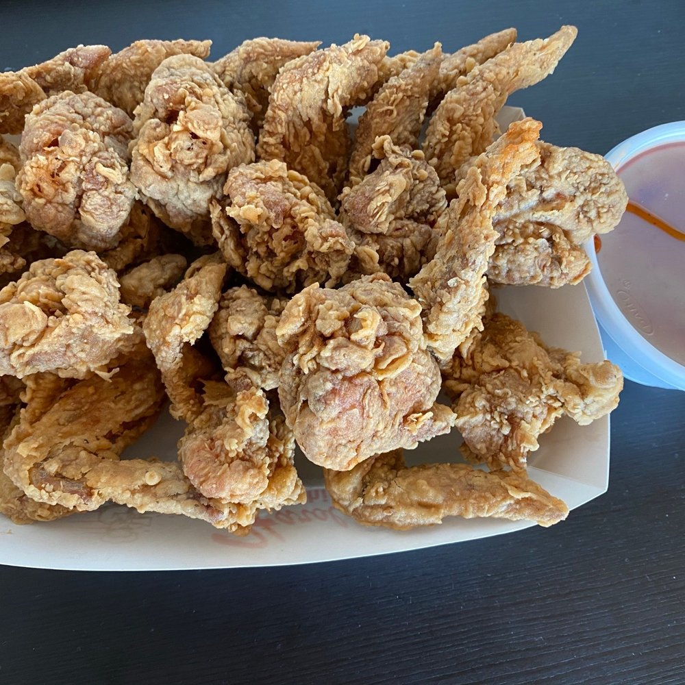 Harold's Chicken Shack #36 - 12 Wings Bucket - Chicken Wings Near Me - Chicago, Illinois Harold's Chicken Shack #36 - 12 Wings Bucket - Chicken Wings Near Me - Chicago, Illinois
