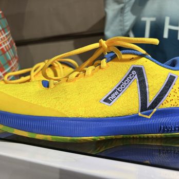 Daisy's Rescued Goods - Athletic shoe - Thrift Stores Near Me - Carefree, Arizona Daisy's Rescued Goods - Athletic shoe - Thrift Stores Near Me - Carefree, Arizona