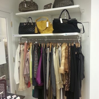 Mint Condition - Another beautiful merchandising display - Used, Vintage & Consignment Near Me - Alexandria, Virginia