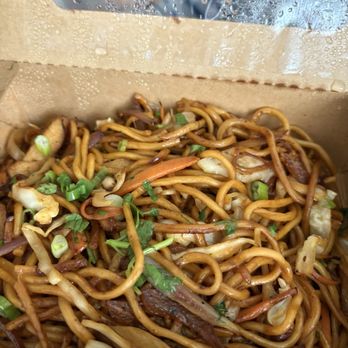 Aama Lama - Chow Mein - Himalayan/Nepalese Near Me - Malden, Massachusetts