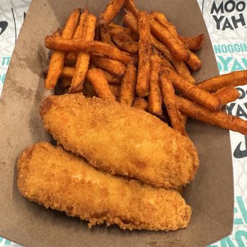 MOOYAH Burgers, Fries & Shakes - Burgers Near Me - Irvine, California