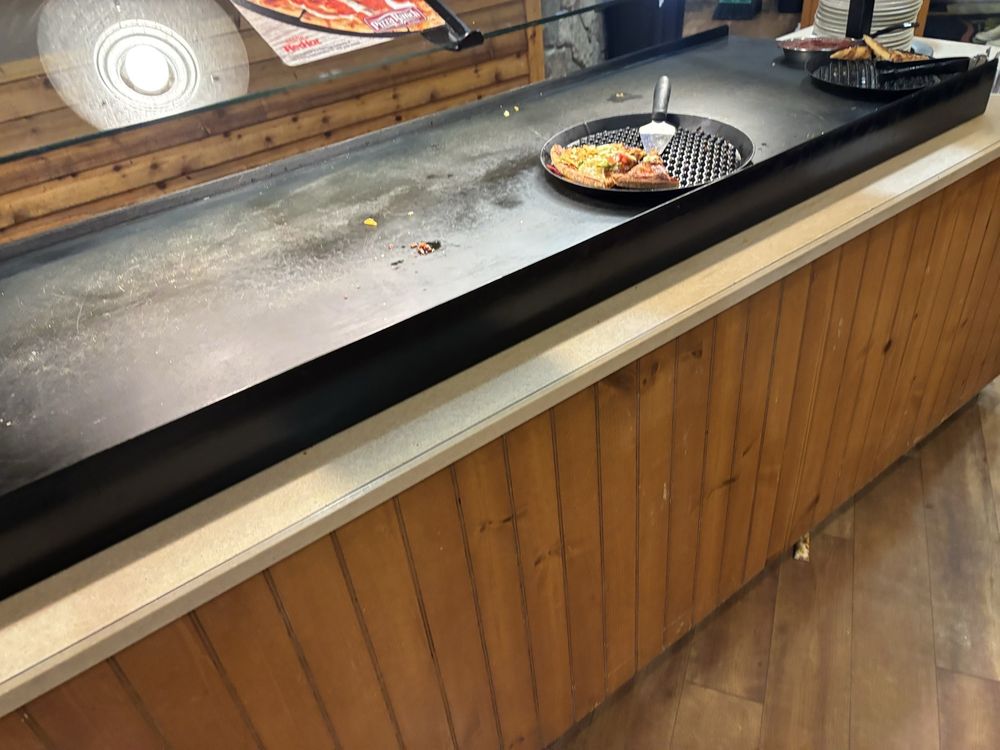 Pizza Ranch Logo