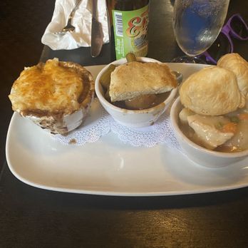 May Kelly's - Pubs Near Me - North Conway, New Hampshire
