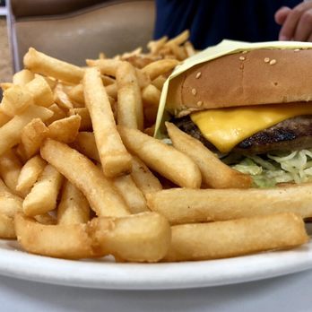 Harry's Cafe - Cheeseburger - American Near Me - Perris, California