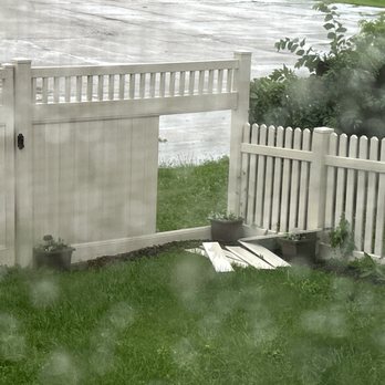 AmeriDream Fence and Deck - Broken fence - Fences & Gates Near Me - Joliet, Illinois AmeriDream Fence and Deck - Broken fence - Fences & Gates Near Me - Joliet, Illinois