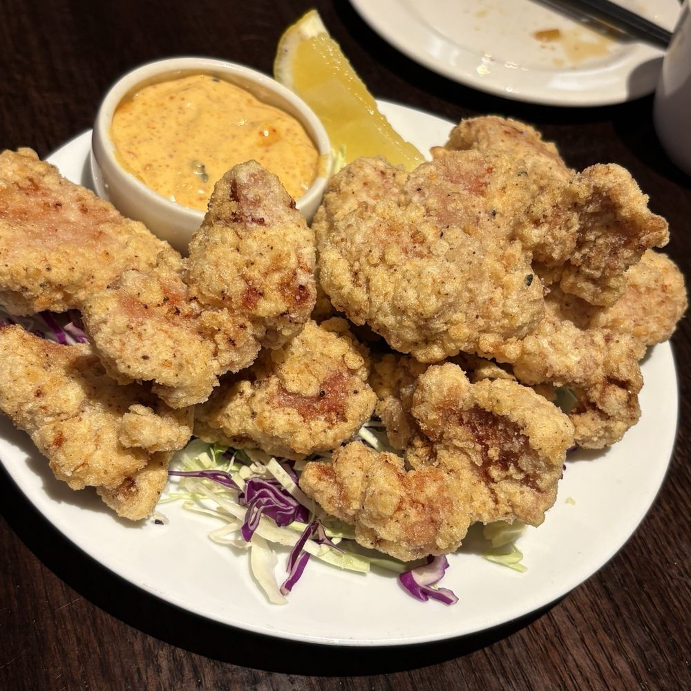 Akira - Karage Chicken I believe it was served with a ginger, Togashi aïoli and lemon wedges. - Sushi Bars Near Me - Eugene, Oregon