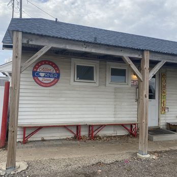 Allen's Corner Diner - Exterior - Breakfast & Brunch Near Me - Hampshire, Illinois
