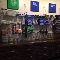Geocaching HQ - Gift section